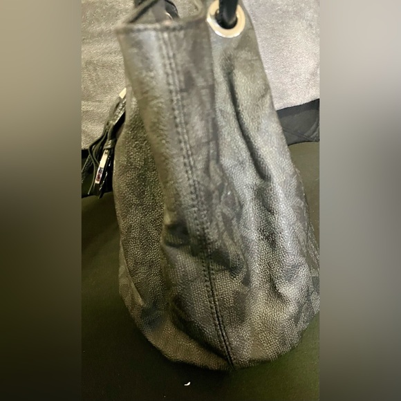 MICHAEL KORS Signature East West RING TOTE PURSE BLACK - Picture 7 of 16